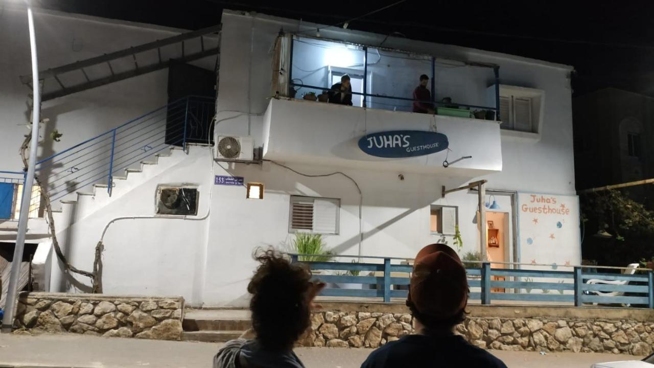 Juha'S Guesthouse - Zarqa Bay Jisr ez Zarqa Exterior foto